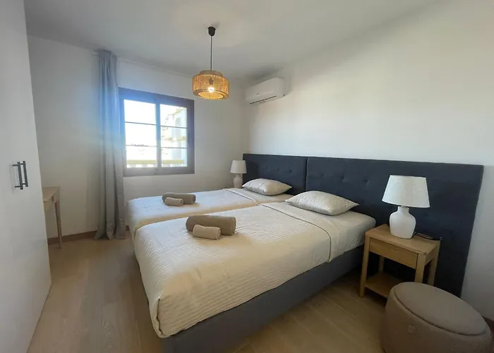 Windsor Park Brand New 아파트 *